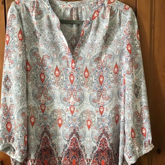 Long sleeve, Red/Blue paisley motif blouse, polyester, size M, Excellent ! - Picture 2 of 7